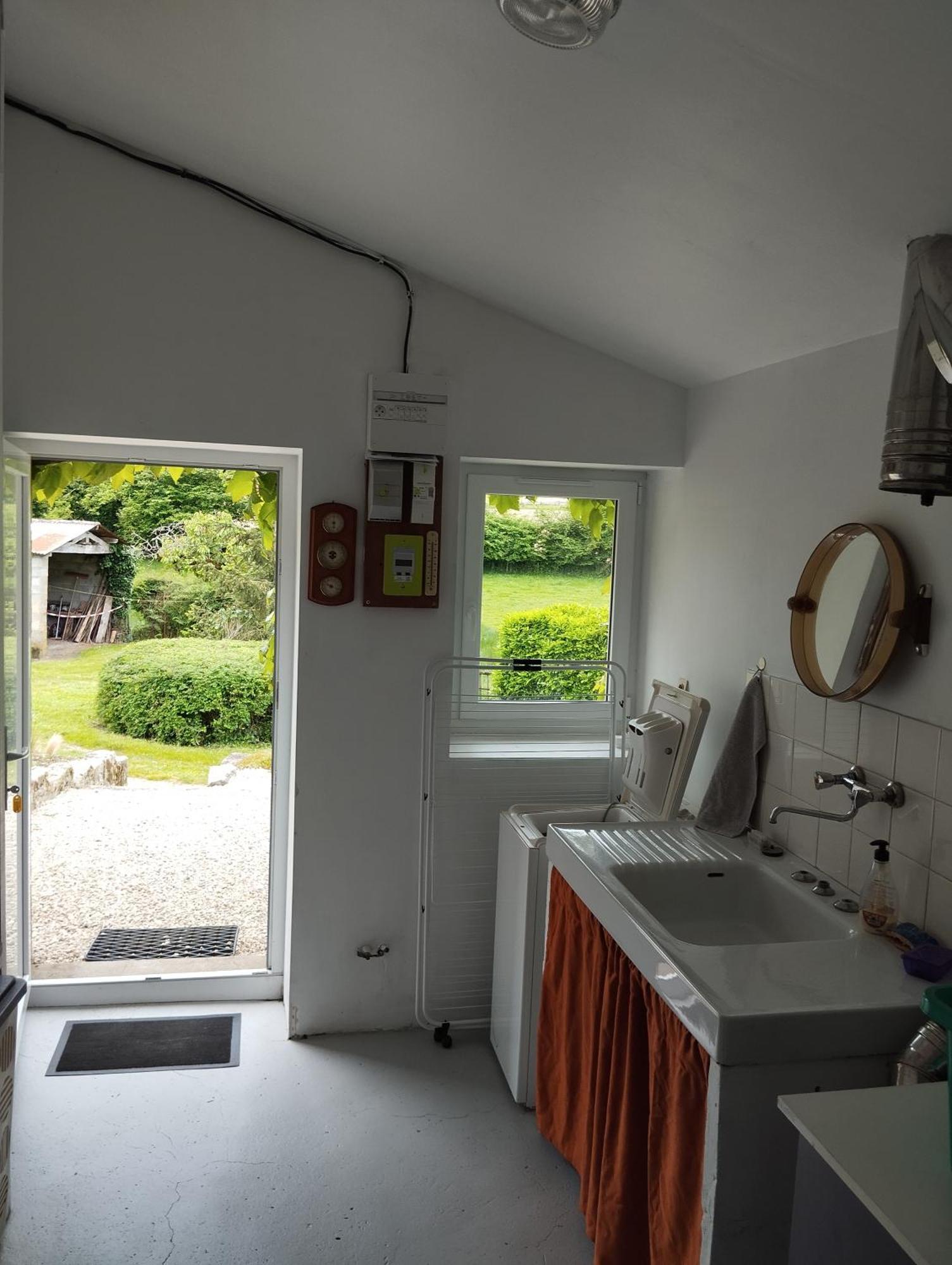 Maison Au Calme Avec Vue Etang Clesse  Exteriér fotografie